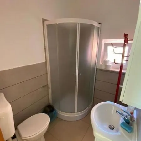 In Vrvari With Air Conditioning, Wifi 664-6 * Poreč